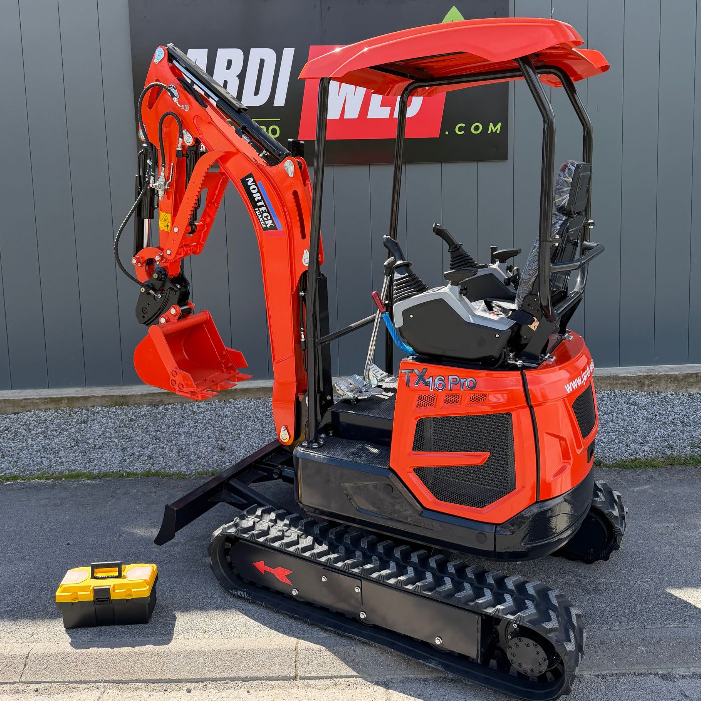 chenille renforcée (5) MINI PELLE NORTECK TX16 PRO 1,5 Tonne moteur kubota – Image 1